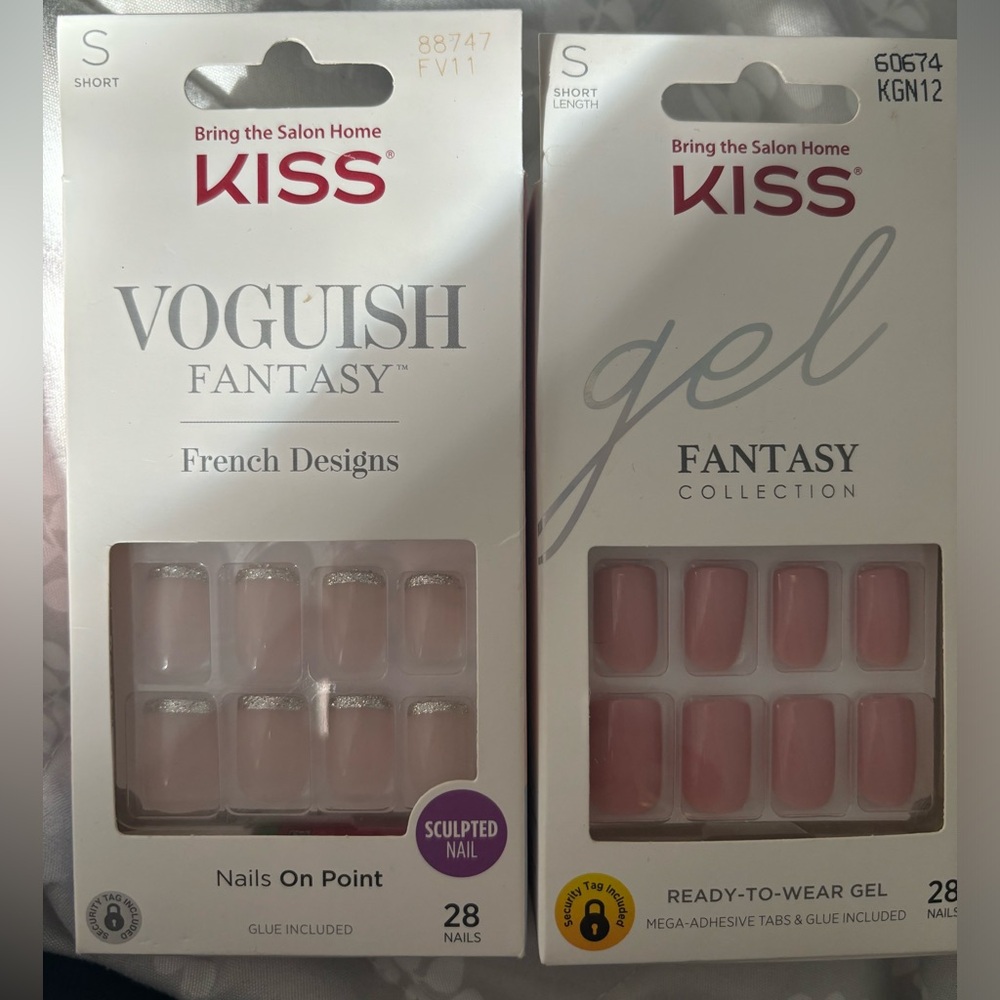 KISS press-on nails, set of 2
